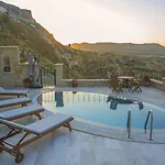 ホテル カヤカピ プレミアム ケイブス カッパドキア ウルギュップ